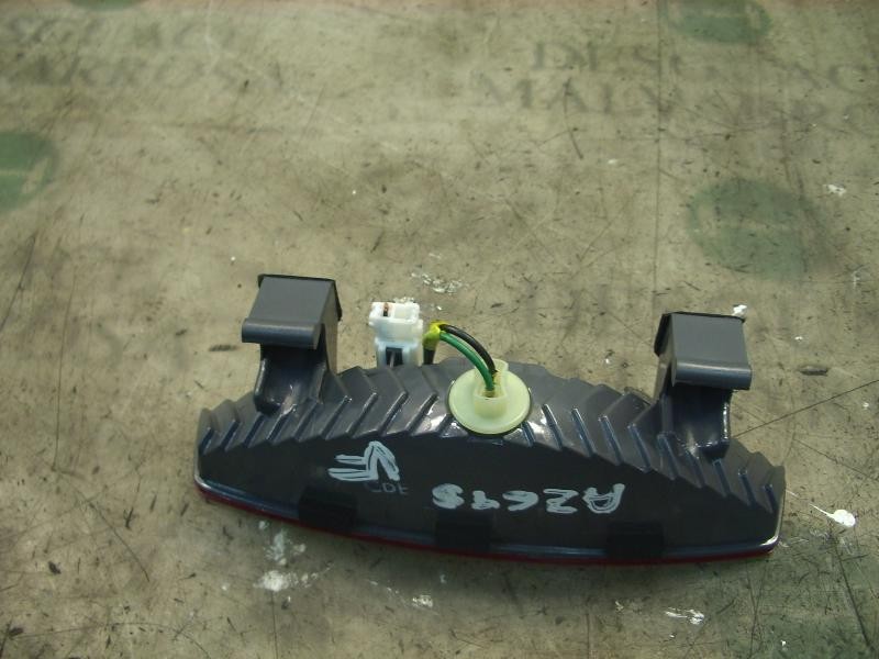 Recambio de piloto trasero central para kia rio 1.5 crdi referencia OEM IAM 927501G210  