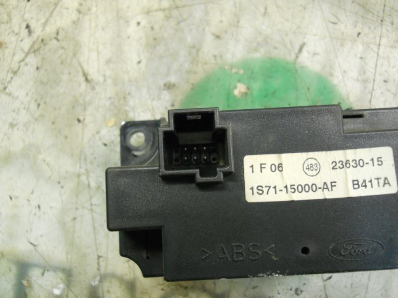 Recambio de mando multifuncion para ford mondeo berlina (ge) ghia referencia OEM IAM   