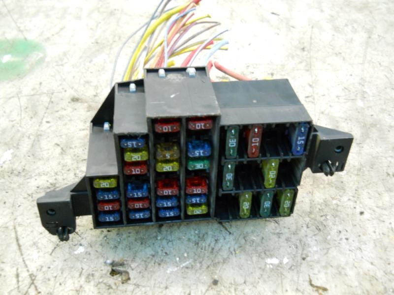 Recambio de caja reles / fusibles para renault clio ii fase ii (b/cb0) authentique referencia OEM IAM   