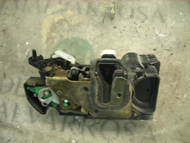 Recambio de cerradura puerta trasera derecha para opel frontera b olympus referencia OEM IAM   