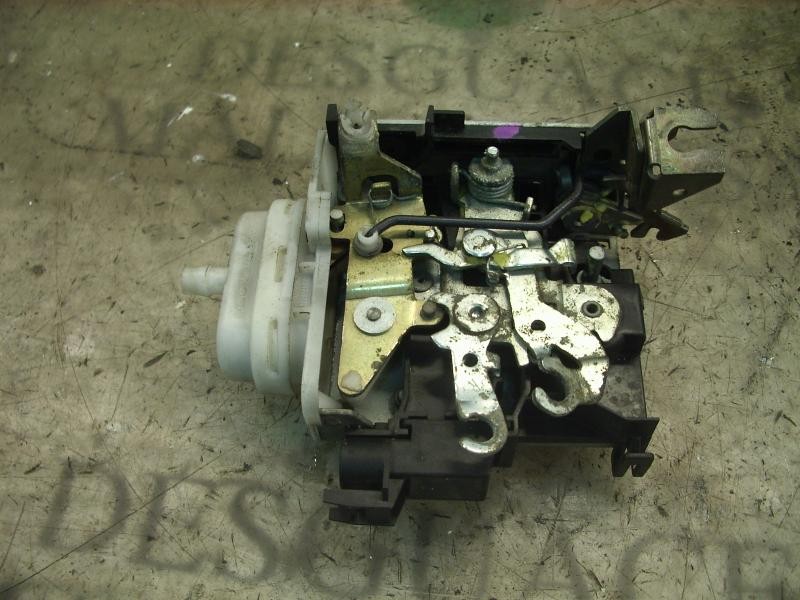 Recambio de cerradura puerta delantera derecha para audi a4 avant (b5) 2.5 tdi referencia OEM IAM 8D1837016F  