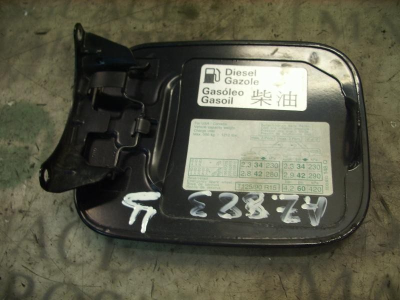 Recambio de tapa combustible para audi a4 avant (b5) 2.5 tdi referencia OEM IAM 8D5809905B  