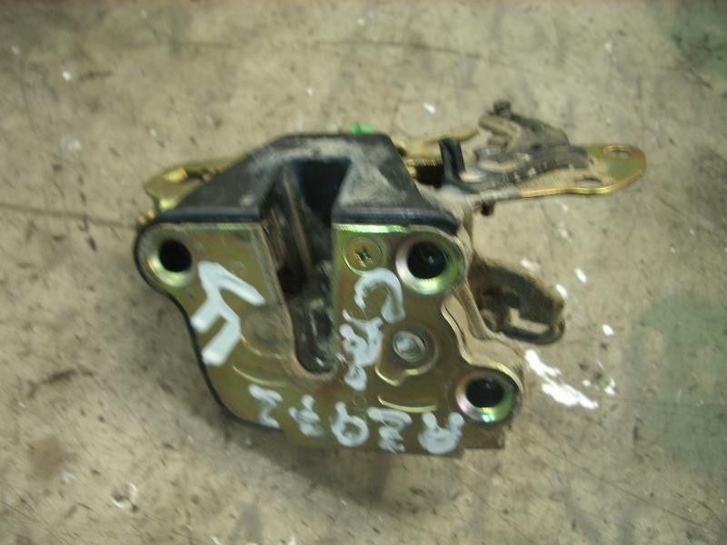 Recambio de cerradura maletero / porton para opel monterey ls referencia OEM IAM   