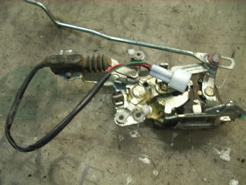 Recambio de cerradura puerta delantera derecha para opel monterey ls referencia OEM IAM   