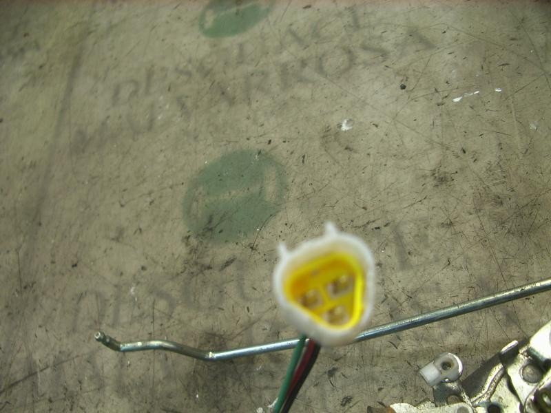 Recambio de cerradura puerta delantera derecha para opel monterey ls referencia OEM IAM   