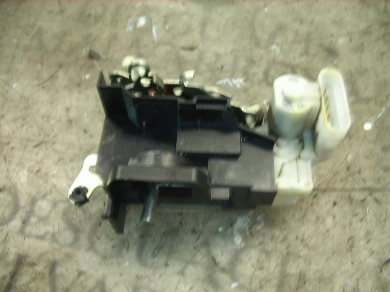 Recambio de cerradura puerta delantera derecha para fiat punto berlina (188) referencia OEM IAM 46536070  