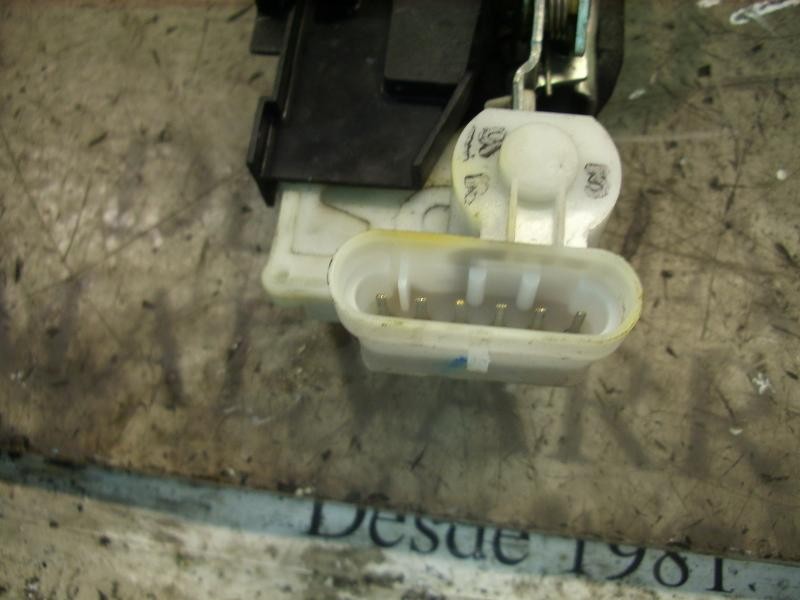 Recambio de cerradura puerta delantera derecha para fiat punto berlina (188) referencia OEM IAM 46536070  