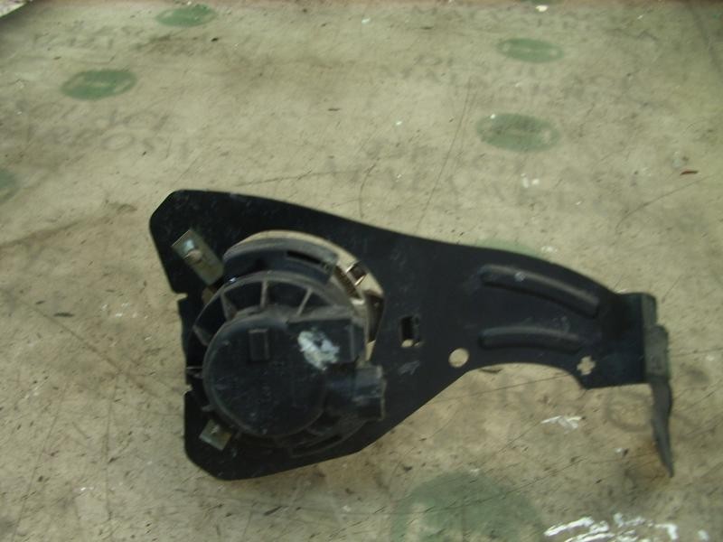 Recambio de faro antiniebla derecho para fiat punto berlina (188) referencia OEM IAM 51718069  