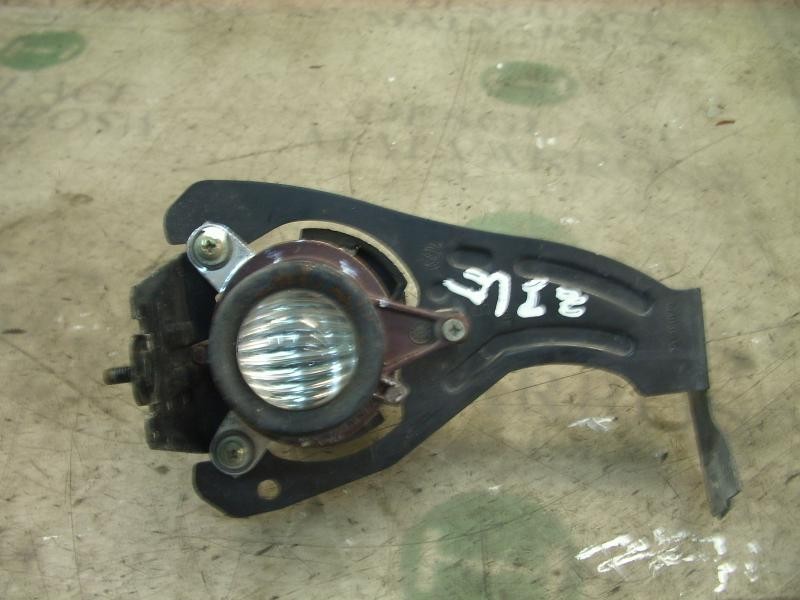 Recambio de faro antiniebla izquierdo para fiat punto berlina (188) referencia OEM IAM 51718070  
