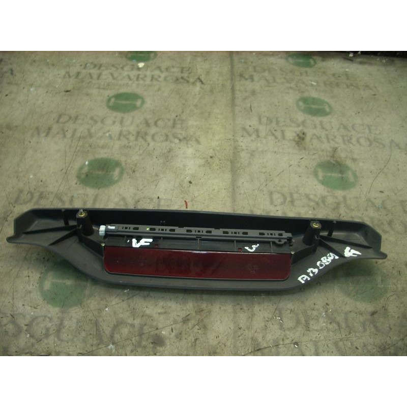 Recambio de piloto trasero central para fiat punto berlina (188) referencia OEM IAM 735269368  