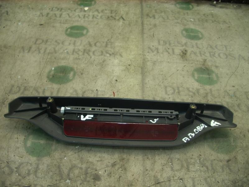 Recambio de piloto trasero central para fiat punto berlina (188) referencia OEM IAM 735269368  