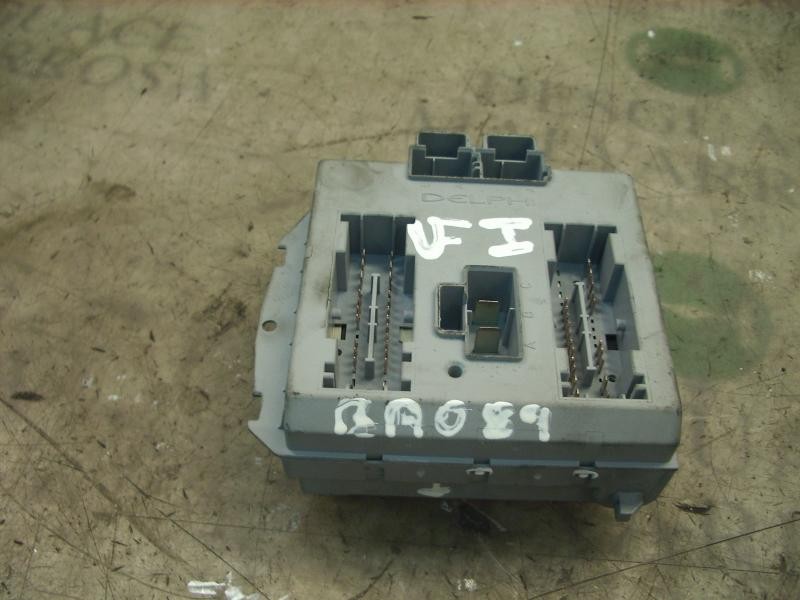 Recambio de caja reles / fusibles para fiat punto berlina (188) referencia OEM IAM 46835603 46835587 