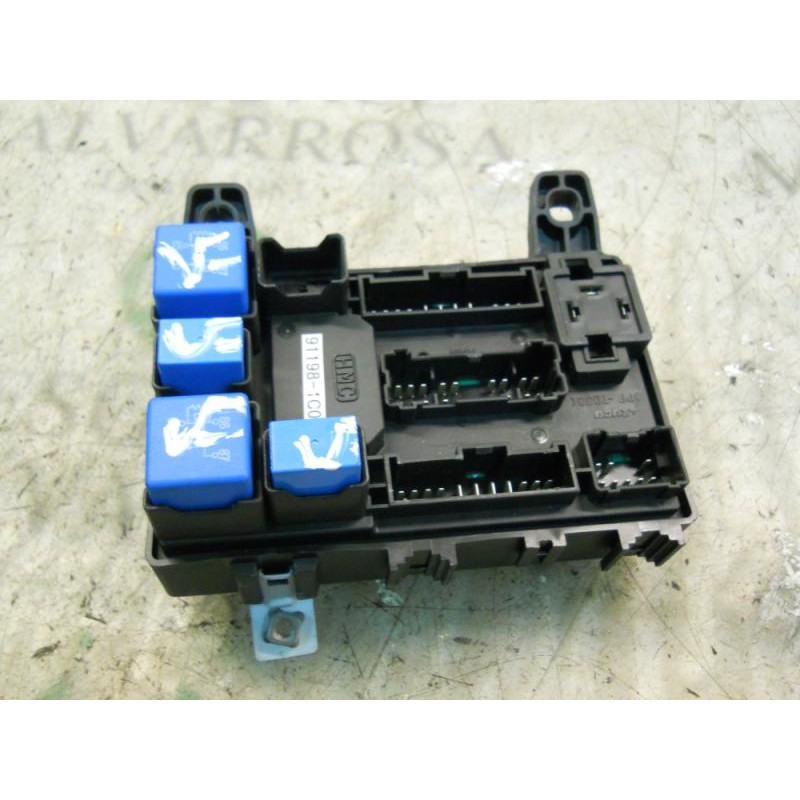 Recambio de caja reles / fusibles para hyundai getz (tb) 1.5 crdi referencia OEM IAM 911981C020 911981C020 