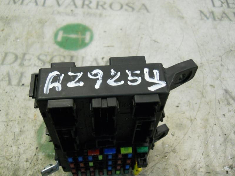 Recambio de caja reles / fusibles para hyundai getz (tb) 1.5 crdi referencia OEM IAM 911981C020 911981C020 