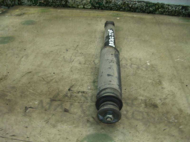 Recambio de amortiguador trasero izquierdo para opel corsa c cosmo referencia OEM IAM   