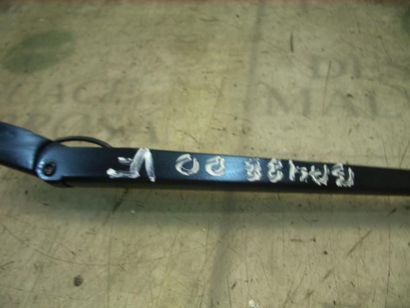 Recambio de brazo limpia delantero derecho para ford cougar (mc) v6 referencia OEM IAM 1078685  