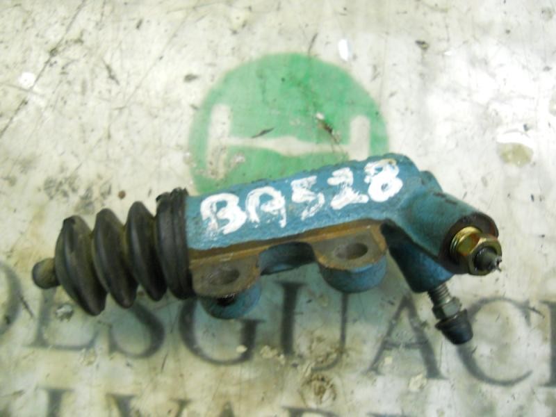 Recambio de bombin embrague para toyota yaris (ncp1/nlp1/scp1) 1.0 linea sol referencia OEM IAM   