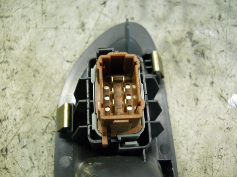 Recambio de mando elevalunas trasero izquierdo para renault laguna ii (bg0) authentique referencia OEM IAM 8200220507  