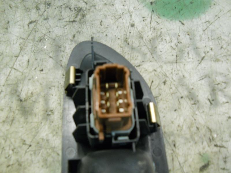 Recambio de mando elevalunas trasero derecho para renault laguna ii (bg0) authentique referencia OEM IAM 8200220507  