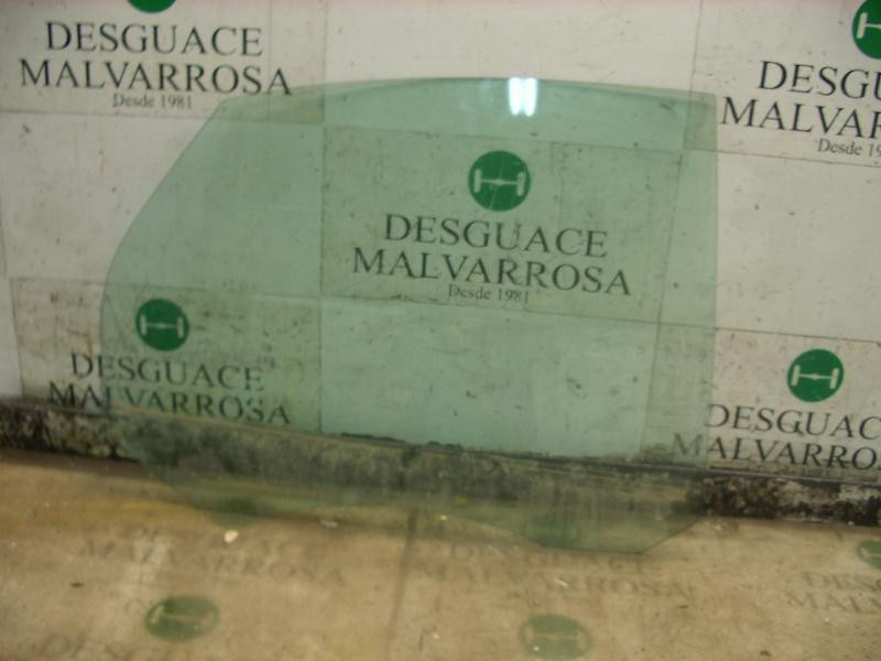 Recambio de cristal puerta trasero derecho para ford focus berlina (cap) trend referencia OEM IAM   