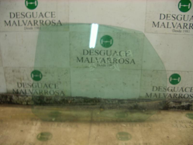 Recambio de cristal puerta trasero izquierdo para ford focus berlina (cap) trend referencia OEM IAM   