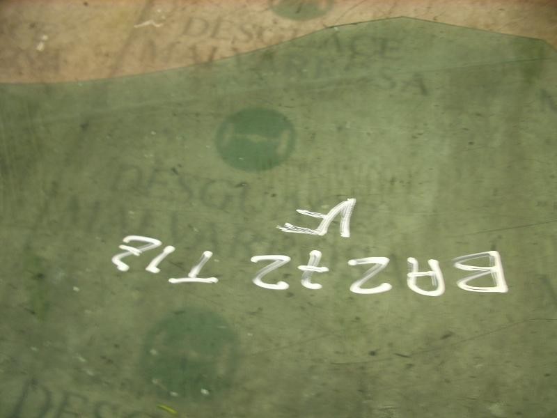 Recambio de cristal puerta trasero izquierdo para ford focus berlina (cap) trend referencia OEM IAM   