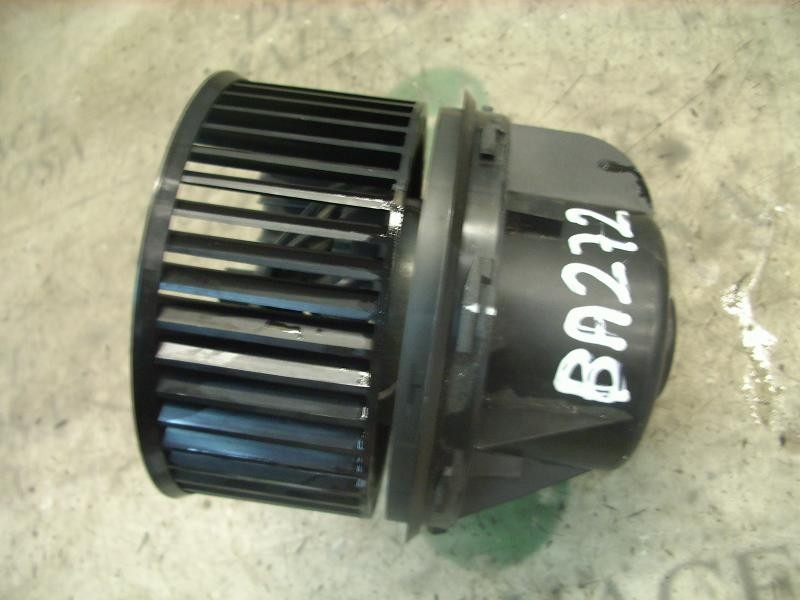 Recambio de motor calefaccion para ford focus berlina (cap) trend referencia OEM IAM   