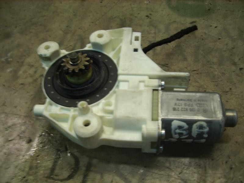 Recambio de motor elevalunas delantero derecho para ford focus berlina (cap) trend referencia OEM IAM   