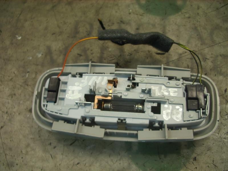 Recambio de piloto interior para ford focus berlina (cap) trend referencia OEM IAM   