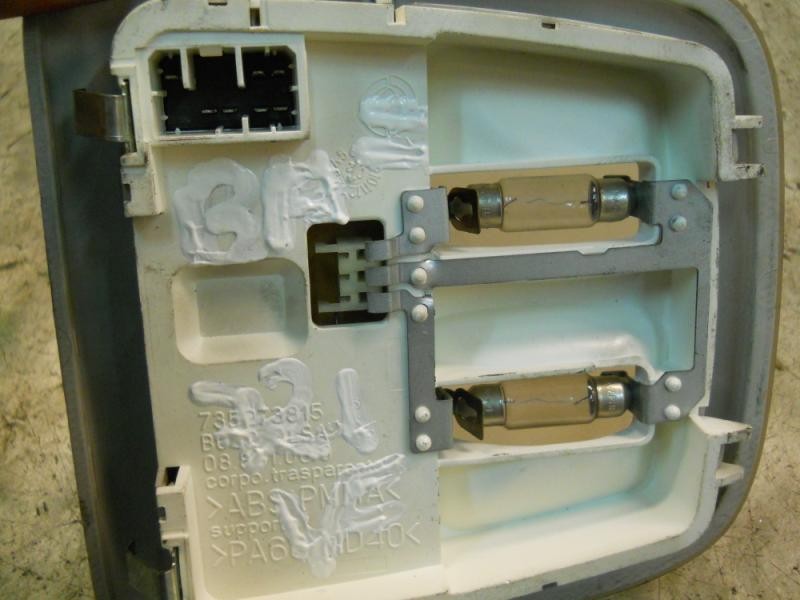 Recambio de piloto interior para fiat stilo (192) 1.9 jtd cat referencia OEM IAM 735296793  