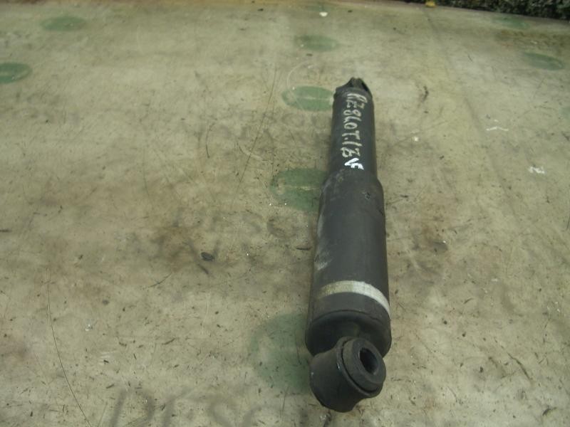 Recambio de amortiguador trasero izquierdo para mitsubishi canter fuso (b8) 3c15 referencia OEM IAM   