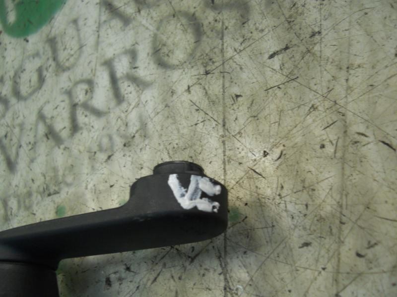 Recambio de maneta elevalunas trasera derecha para opel astra h berlina enjoy referencia OEM IAM   