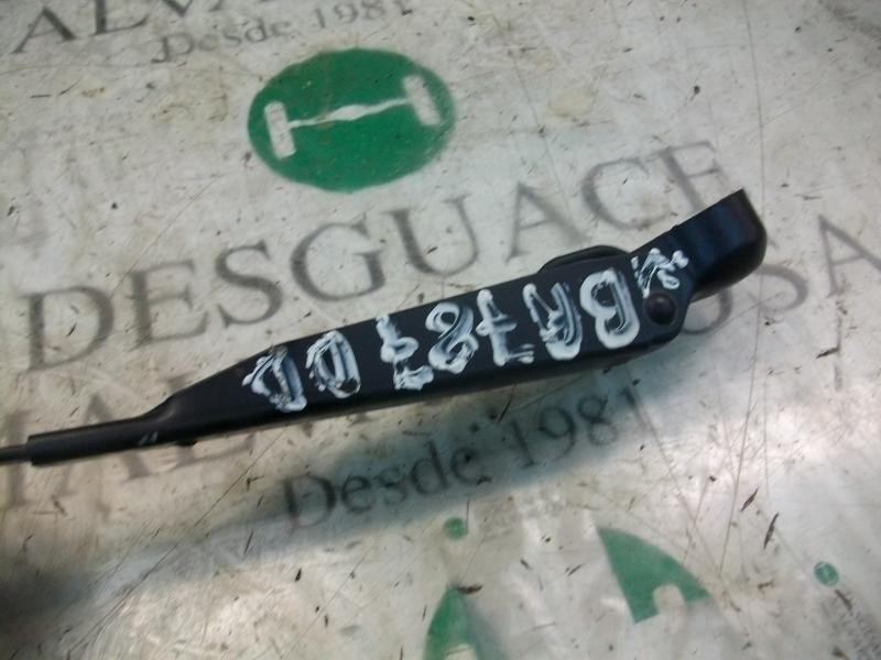 Recambio de brazo limpia delantero derecho para renault kangoo (f/kc0) alize referencia OEM IAM   