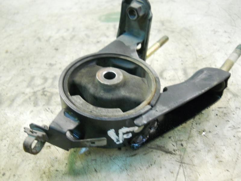 Recambio de soporte cambio para toyota yaris (ncp1/nlp1/scp1) 1.0 linea sol referencia OEM IAM   