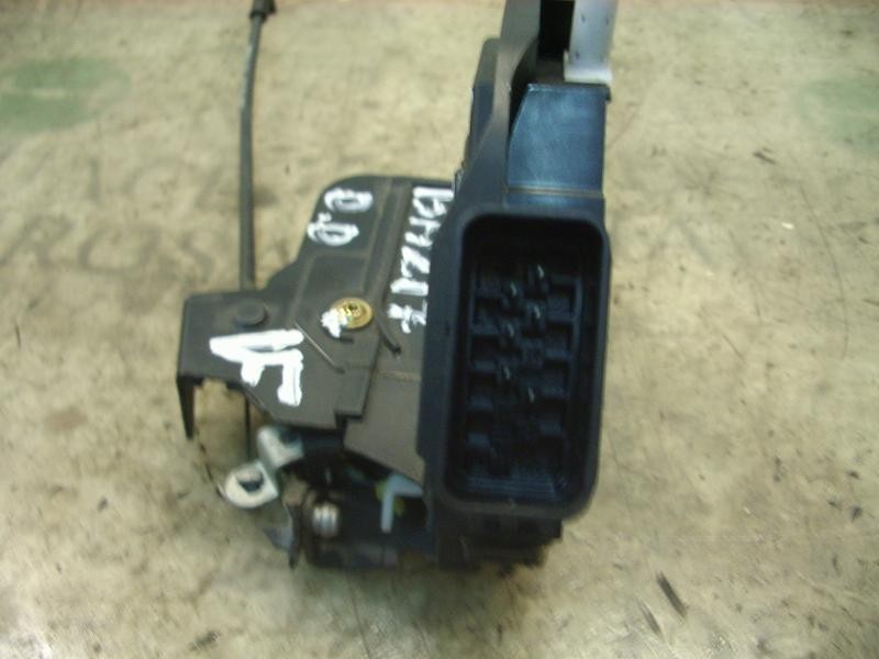 Recambio de cerradura puerta delantera derecha para ford focus berlina (cap) ambiente (d) referencia OEM IAM 4892360  