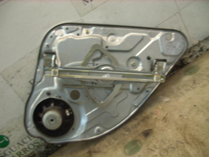 Recambio de elevalunas trasero izquierdo para ford focus berlina (cap) ambiente (d) referencia OEM IAM 1738644  