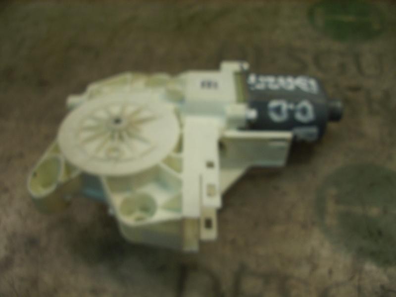 Recambio de motor elevalunas delantero izquierdo para ford focus berlina (cap) ambiente (d) referencia OEM IAM   