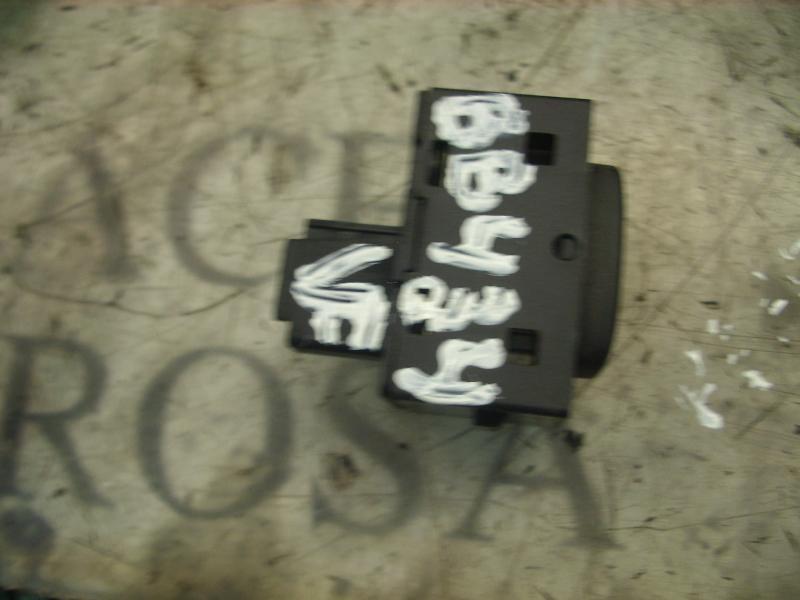 Recambio de mando elevalunas trasero izquierdo para peugeot 307 break / sw (s1) break xs referencia OEM IAM   