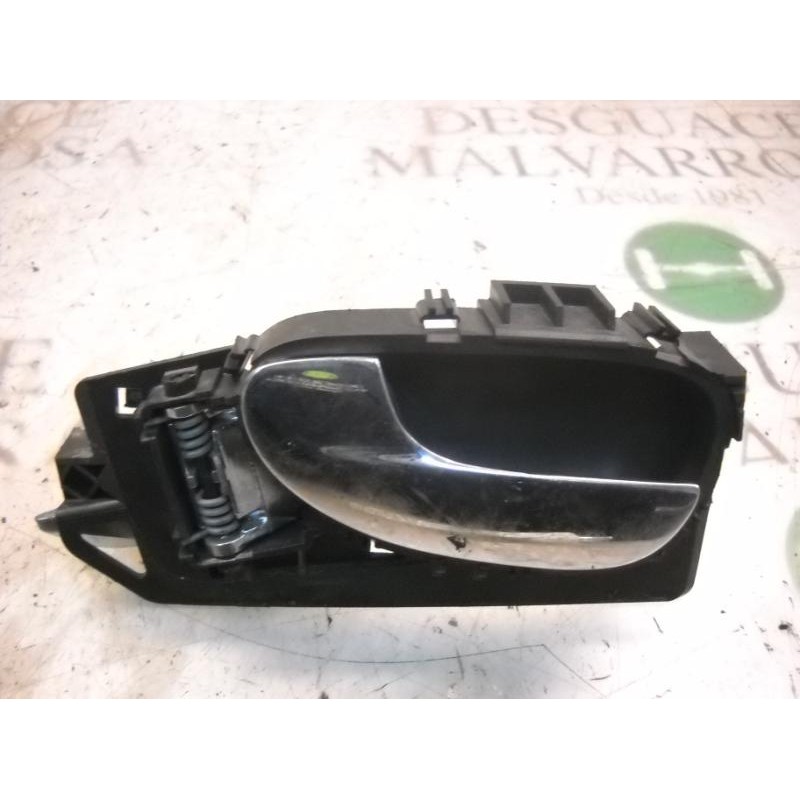 Recambio de maneta interior delantera izquierda para peugeot 307 berlina (s2) xr referencia OEM IAM   