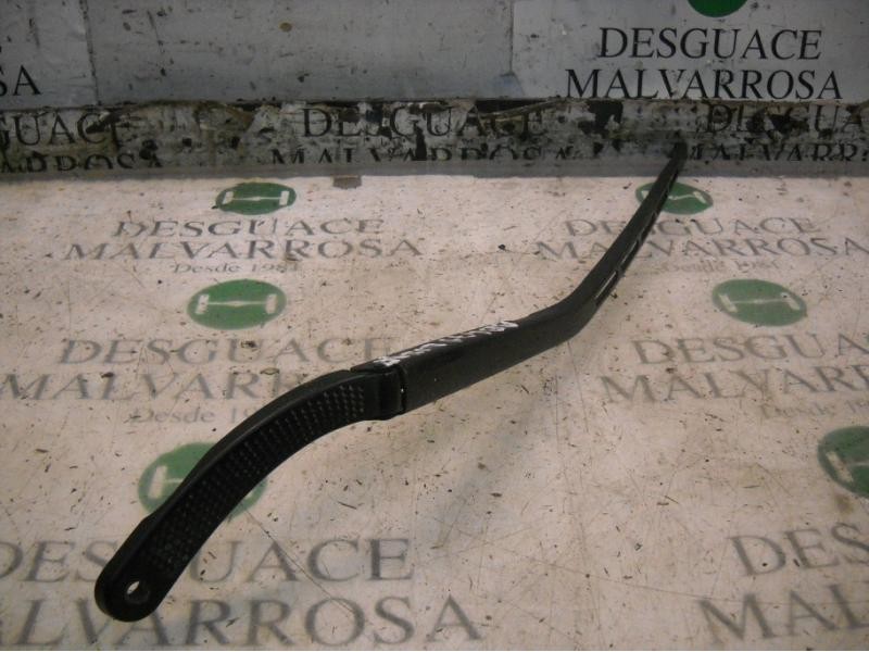 Recambio de brazo limpia delantero izquierdo para peugeot 307 berlina (s2) xr referencia OEM IAM   
