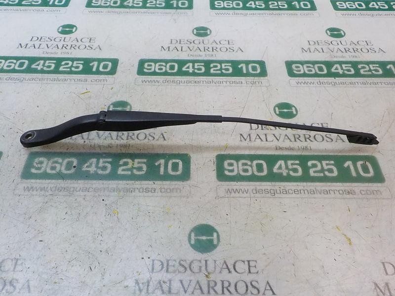 Recambio de brazo limpia delantero derecho para dacia sandero 1.2 16v cat referencia OEM IAM   