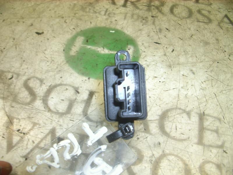 Recambio de mando elevalunas trasero derecho para mazda 2 berlina (dy) 1.4 crtd active referencia OEM IAM   