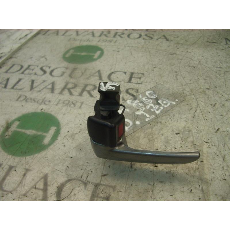 Recambio de maneta interior delantera izquierda para mazda 2 berlina (dy) 1.4 crtd active referencia OEM IAM   