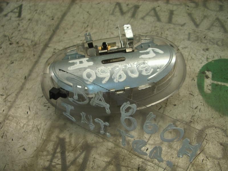 Recambio de piloto interior para mazda 2 berlina (dy) 1.4 crtd active referencia OEM IAM   