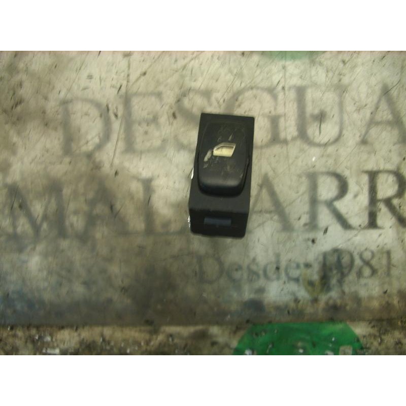 Recambio de mando elevalunas trasero derecho para peugeot 307 break / sw (s1) break xs referencia OEM IAM   