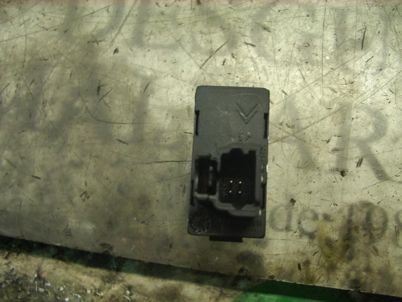 Recambio de mando elevalunas trasero derecho para peugeot 307 break / sw (s1) break xs referencia OEM IAM   