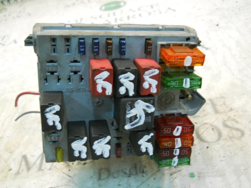 Recambio de caja reles / fusibles para alfa romeo 147 (190) 2.0 t.spark distinctive referencia OEM IAM   