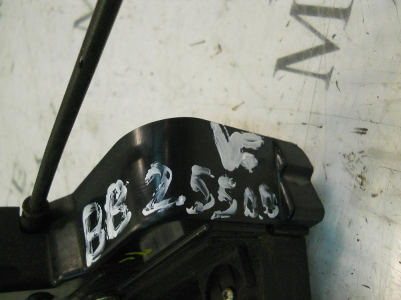 Recambio de cerradura puerta delantera derecha para ford focus berlina (cap) ghia referencia OEM IAM 4892457  