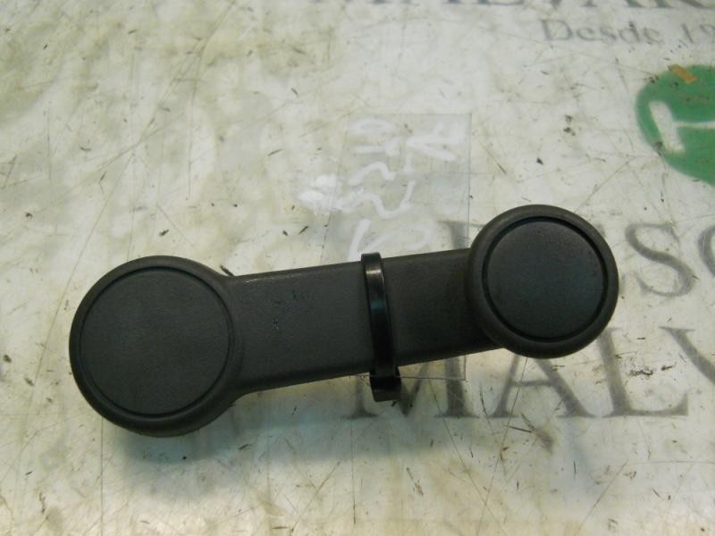 Recambio de maneta elevalunas trasera derecha para ford focus berlina (cap) ghia referencia OEM IAM 1237039  