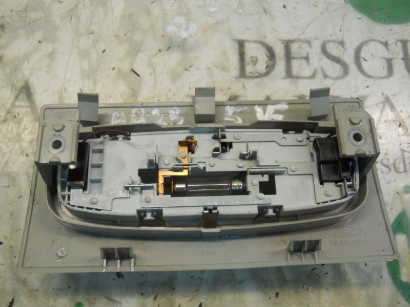 Recambio de piloto interior para ford focus berlina (cap) ghia referencia OEM IAM 1540351  